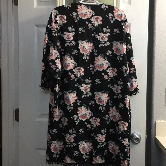 NEW Kimono - Picture 5 of 6